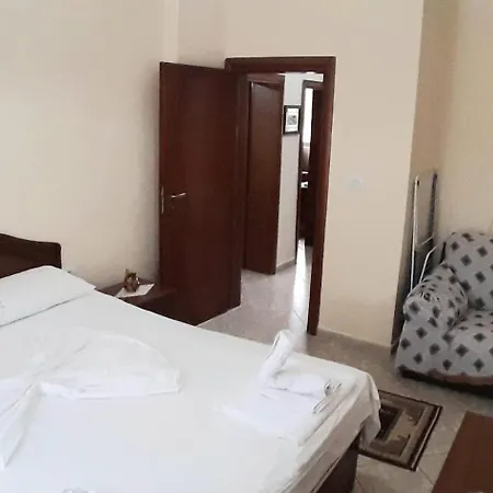 아파트 2+1 For Rent Vlorë